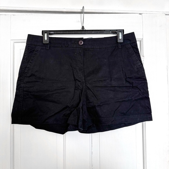 crown & ivy Pants - NWT Crown & Ivy Caroline Short